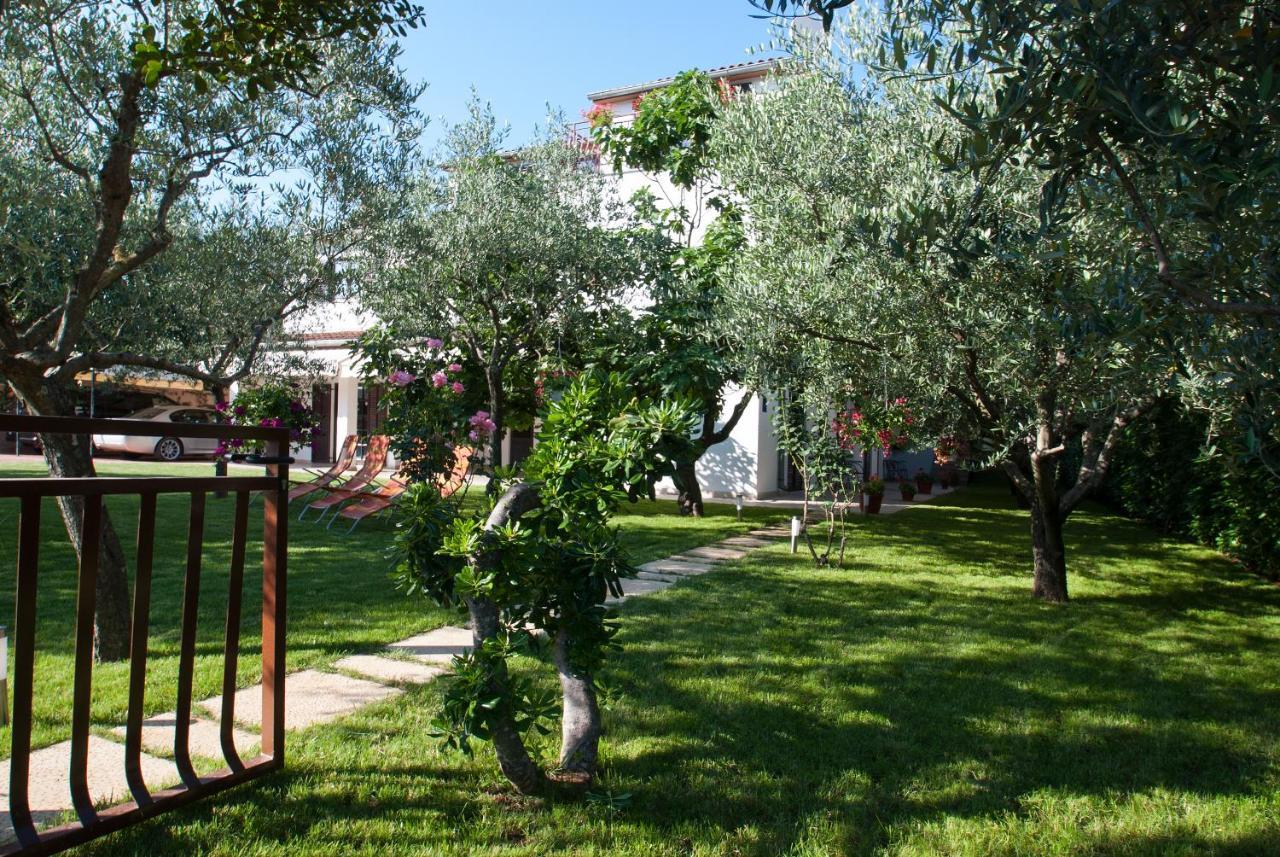 Weis Apartments Rovinj Zimmer foto