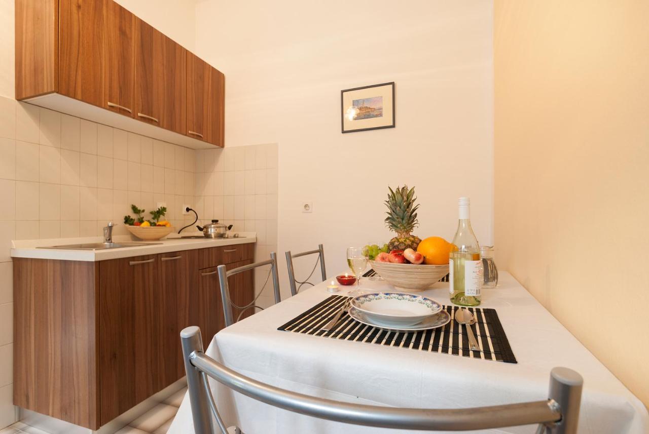 Weis Apartments Rovinj Zimmer foto