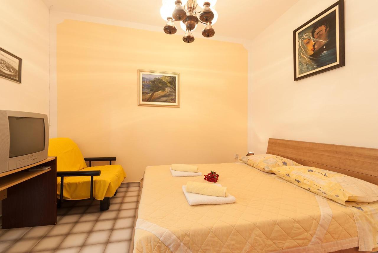 Weis Apartments Rovinj Zimmer foto