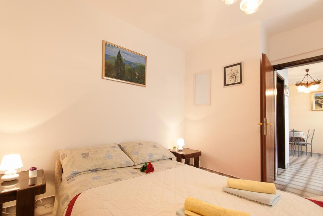 Weis Apartments Rovinj Zimmer foto