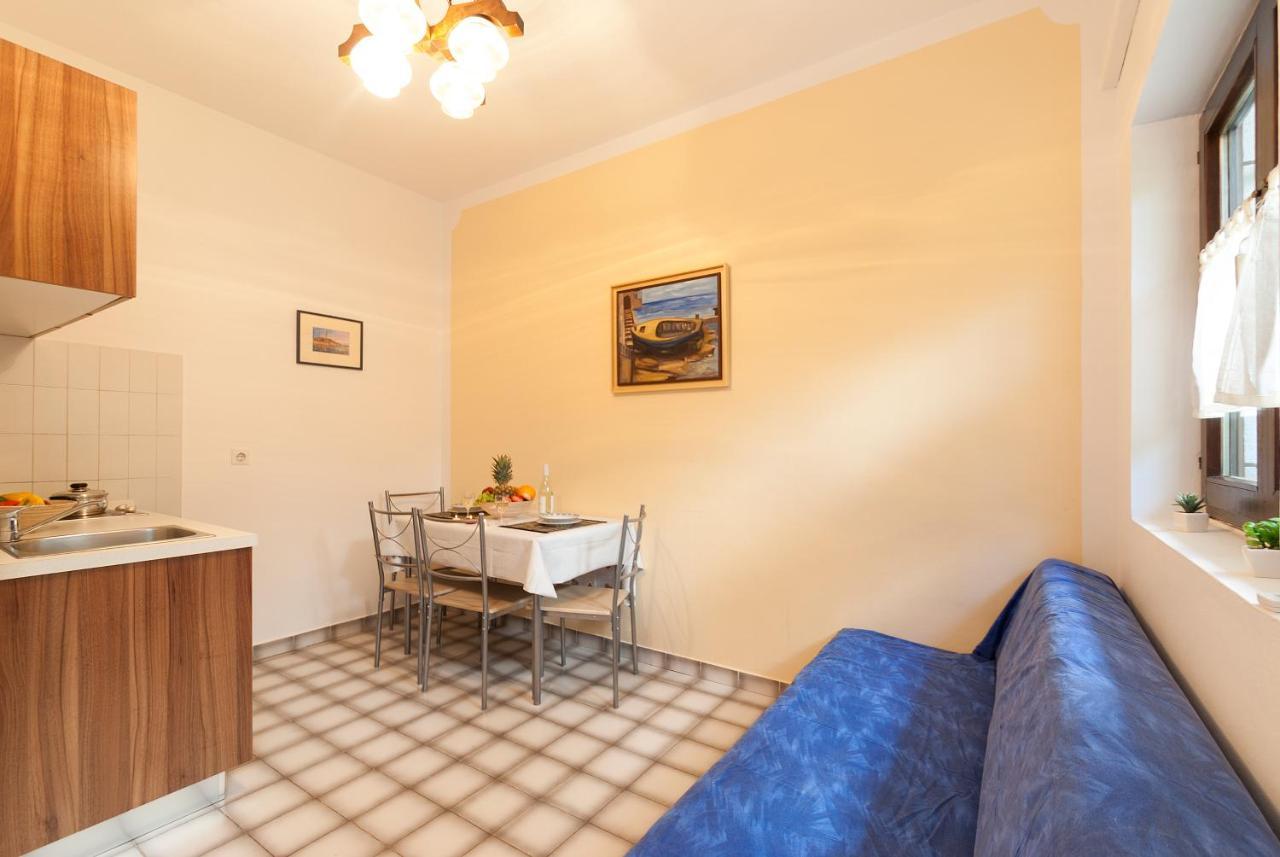 Weis Apartments Rovinj Zimmer foto